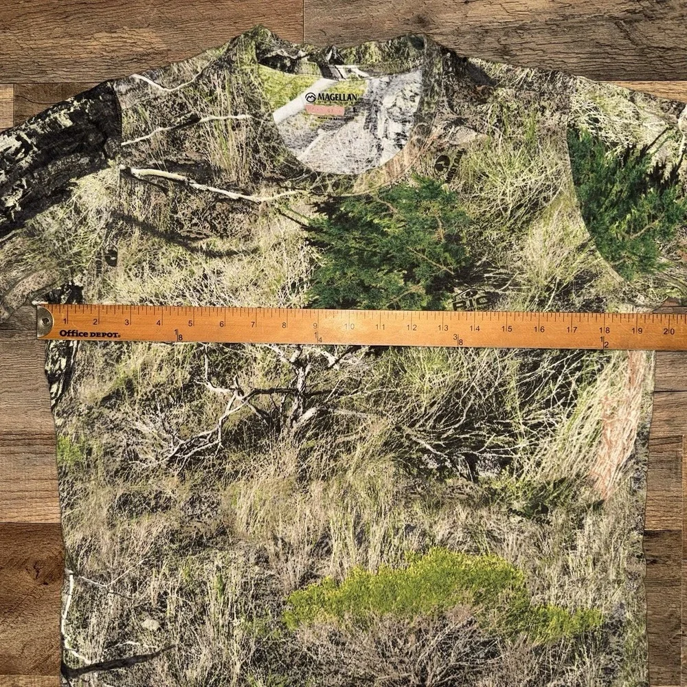 Magellan Outdoor Hunt Gear Long Sleeve Camo Shirt Size Large